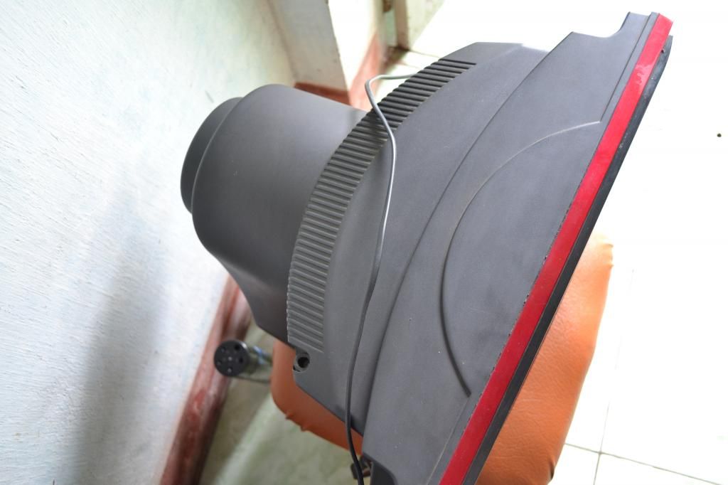 Tủ lạnh 450k, tivi 350k. - 1