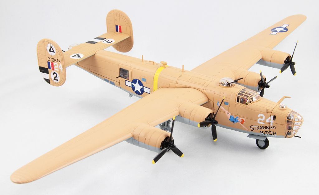 Corgi B-24D Liberator "Strawberry *****" AA34003 - DA.C