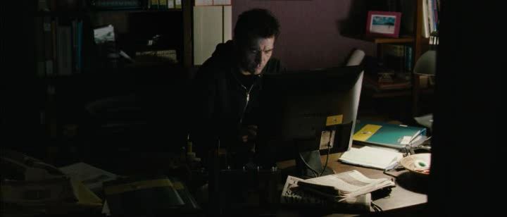 Intruders_00_57_16_00003.jpg