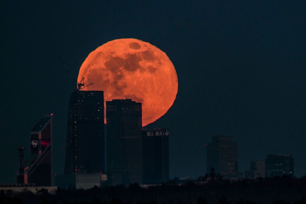 photo Le-14-novembre-se-produira-la-plus-grande-super-Lune-du-21e-siecle.jpg