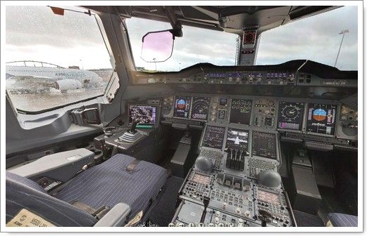  photo cockpit-a3801.jpg