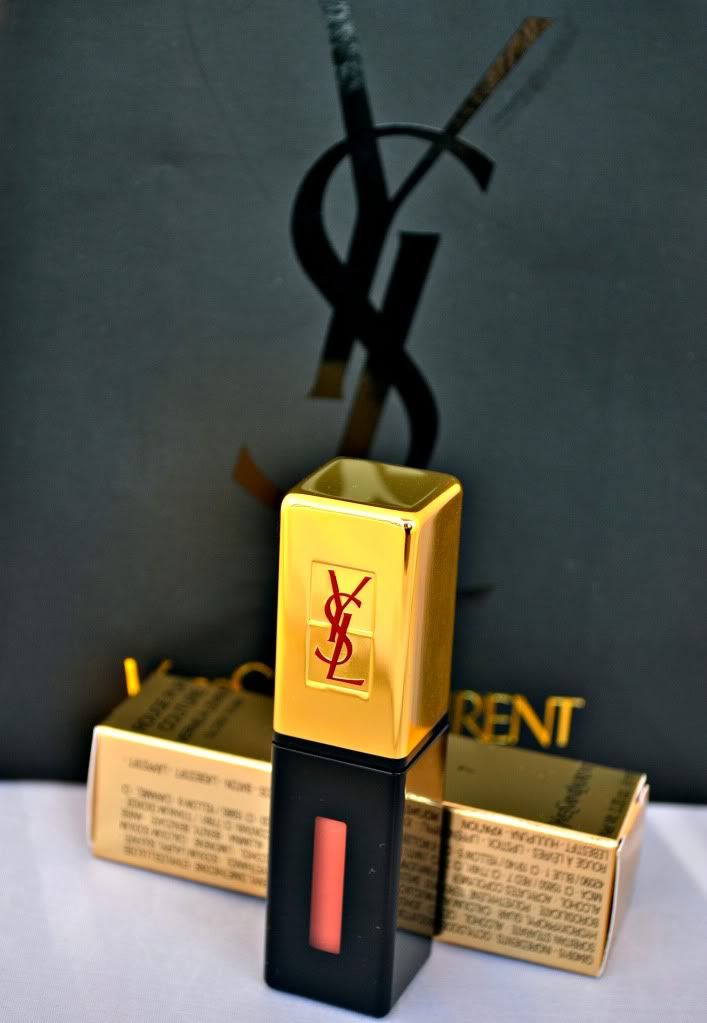 Rouge Pur Couture Vernis à Lèvres by YSL Rouge_Pur_Couture_Vernis_à_Lèvres_by_YSL_01