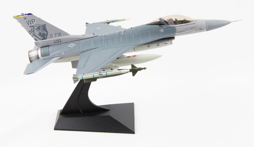 Hobby Master vs. Dragon Wings F-16 (head-to-head comparison) - DA.C