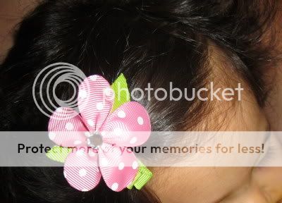 BOUTIQUE GROSGRAIN RIBBON GERBER FLOWER PETAL HAIR CLIP  